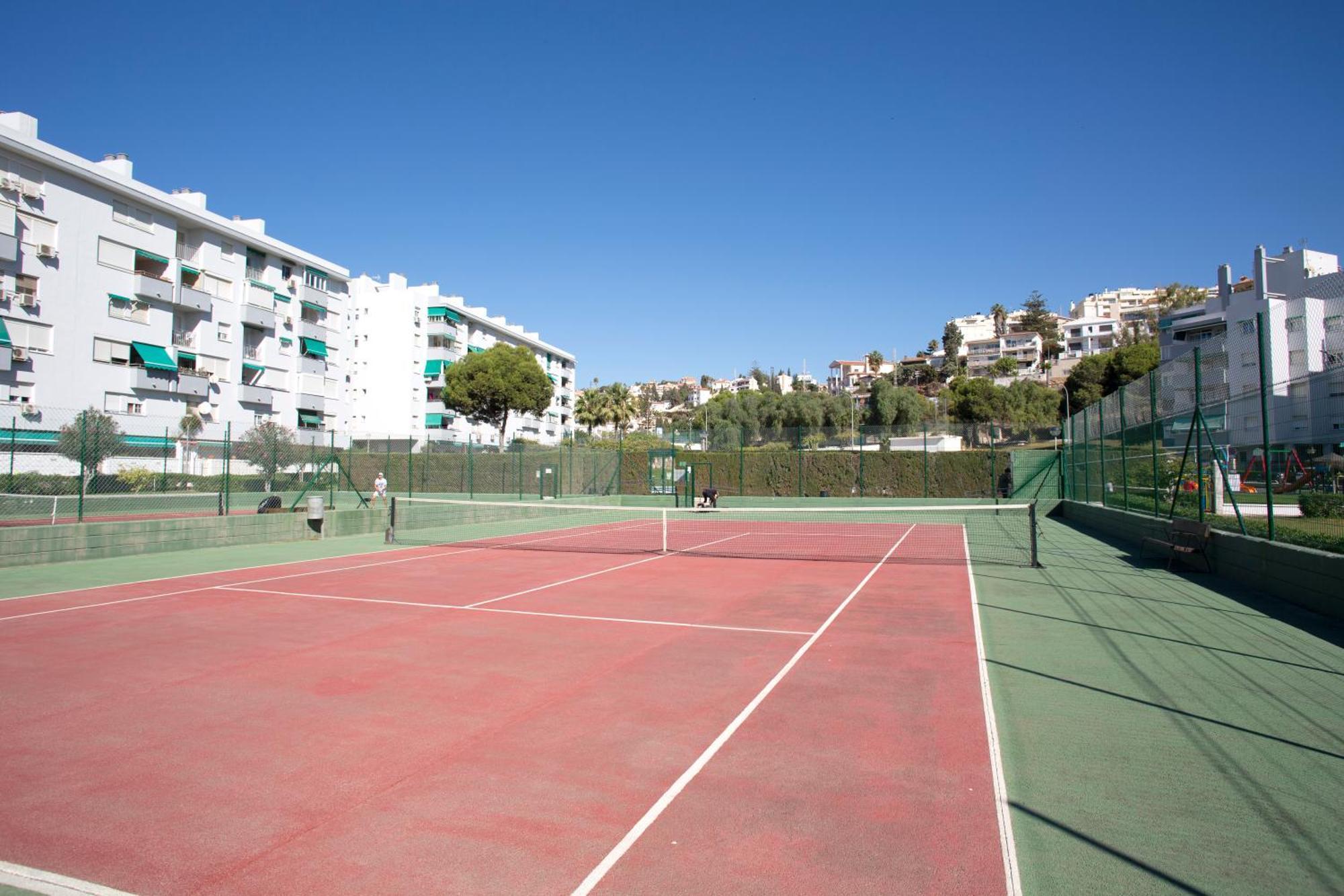 Bajo En Primera Linea - Cala Del Moral, Urbanizacion Calaflores La Cala Del Moral Eksteriør billede